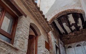 Apartamentos Destino Alquezar